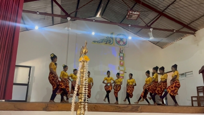 yellowKadiandance.jpg